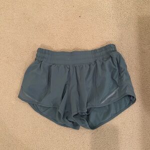 Hotty Hot Low-Rise Lined Short 2.5" in green size 6.